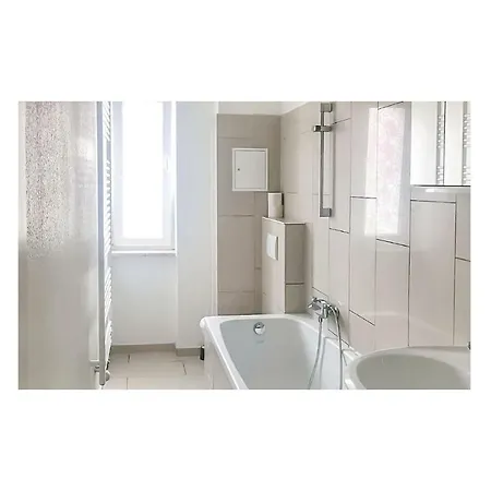 Three-bedroom In Apartman Erfurt